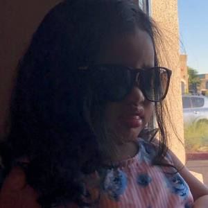 Meet your Posher, Dennis